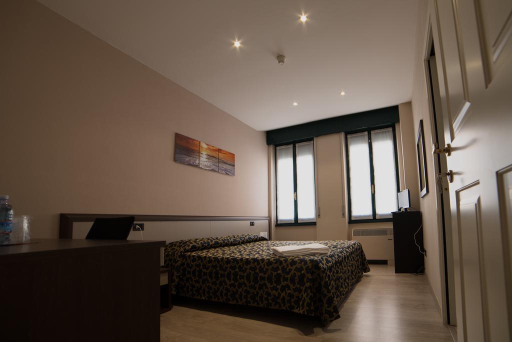 Locanda San Fiorenzo Fiorenzuola d'Arda Luaran gambar