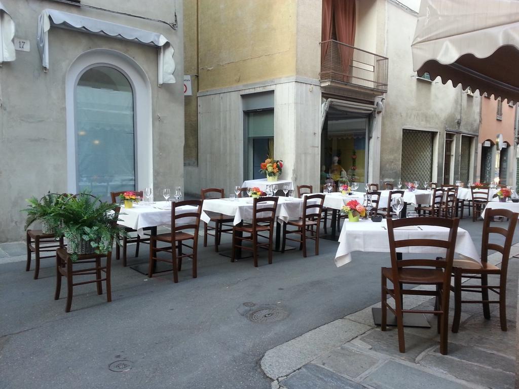 Locanda San Fiorenzo Fiorenzuola d'Arda Luaran gambar