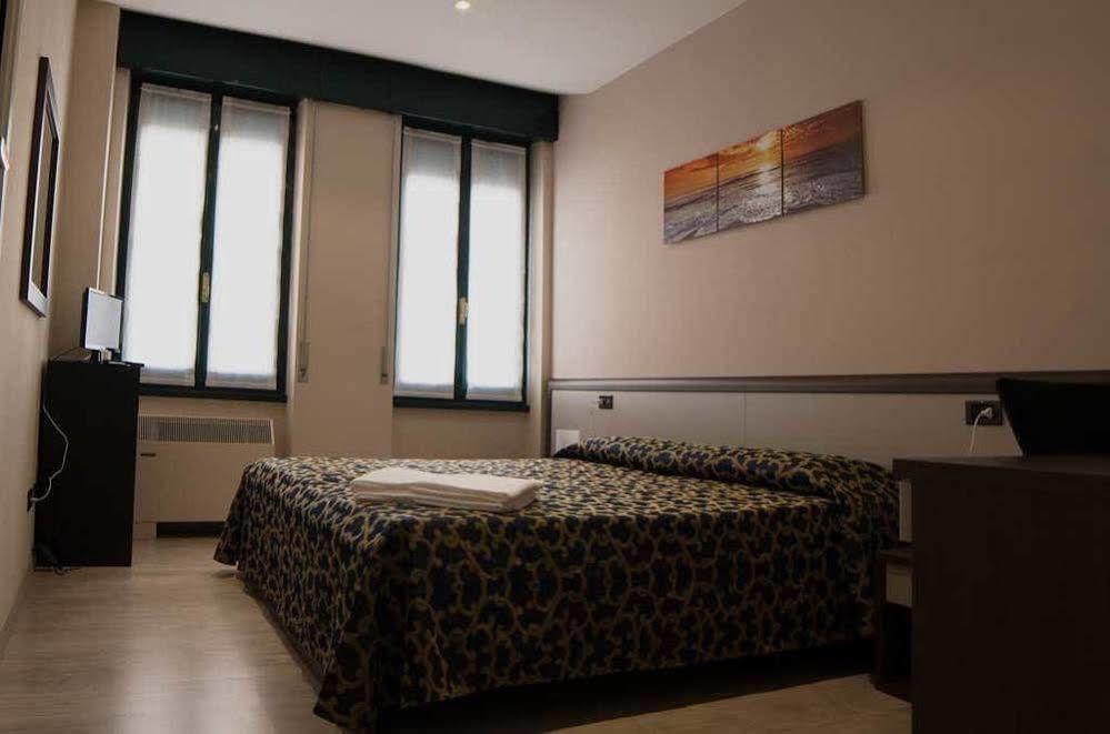 Locanda San Fiorenzo Fiorenzuola d'Arda Luaran gambar