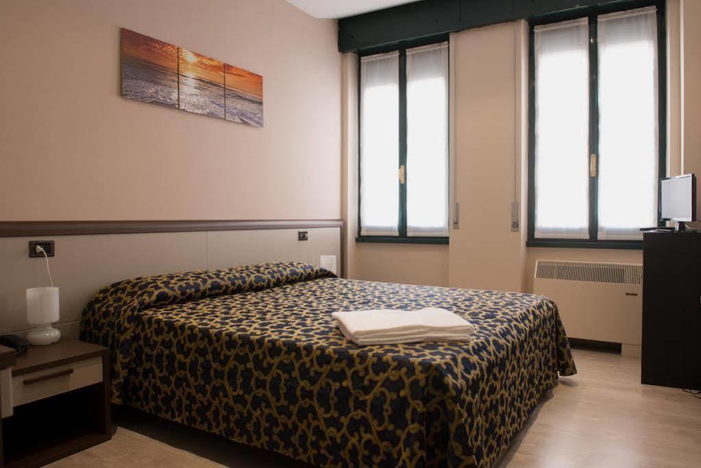 Locanda San Fiorenzo Fiorenzuola d'Arda Luaran gambar