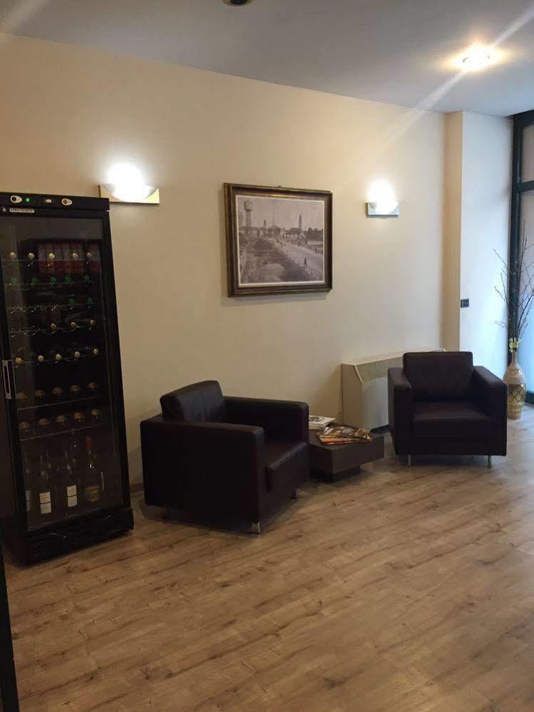 Locanda San Fiorenzo Fiorenzuola d'Arda Luaran gambar